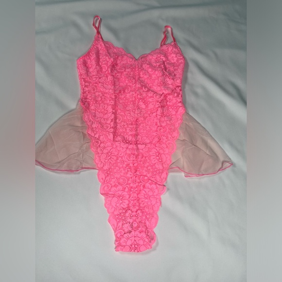 We Are Hah Rose Quartz/ pink Maid To Wear Lace Body Suit  Size S NWT - Picture 4 of 13